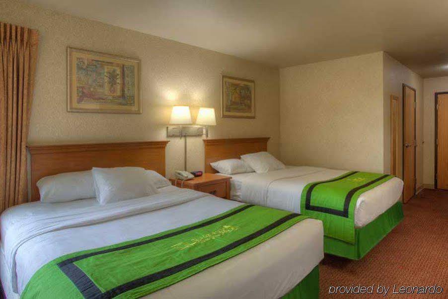 Quinault Sweet Grass Hotel 维景湾畔 外观 照片